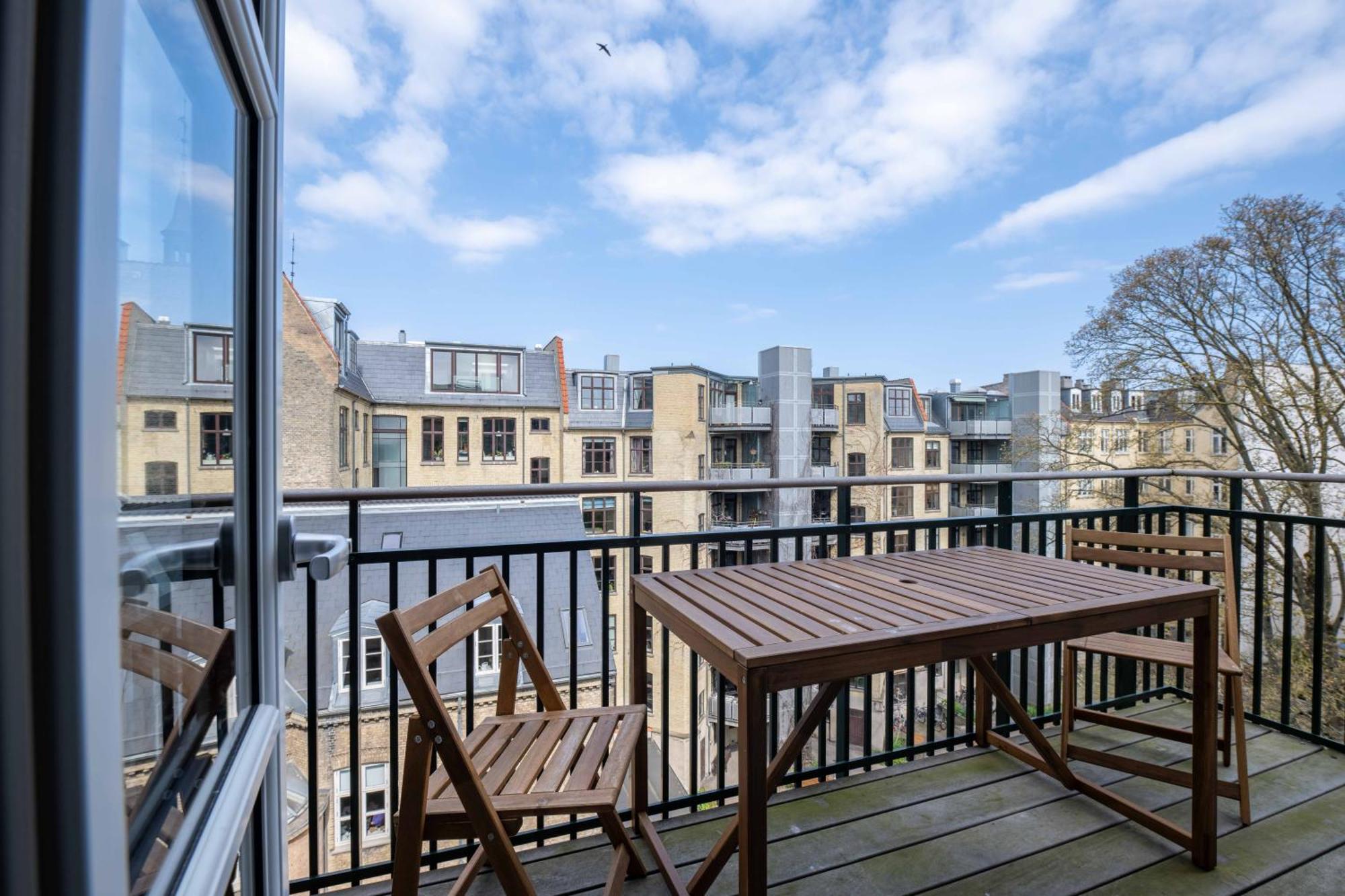 3 Bedroom Flat In Lovely Area * Kopenhagen